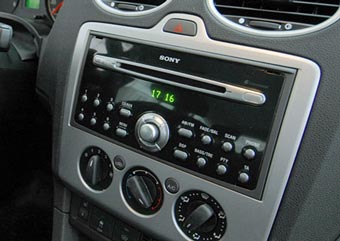 Sony  Ford Focus.  Lenta.ru