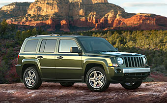 Jeep Libery. Фото компании Jeep Jeep Libery. Фото компании Jeep