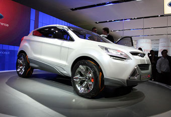 Ford Iosis-X Concept. Фото Lenta.ru  Ford Iosis-X Concept. Фото Lenta.ru