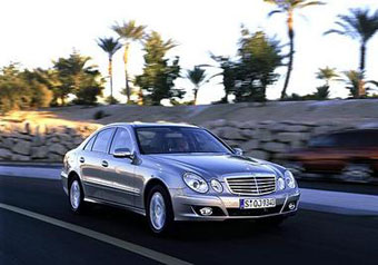 Mercedes-Benz E320 Bluetec. Фото Mercedes-Benz  Mercedes-Benz E320 Bluetec. Фото Mercedes-Benz