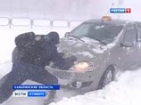 Сугробами завалены многие автомобильные дороги, закрыто движение для всех видов транспорта между городами Южно- Сахалинск, Корсаков, Невельск, Анива, Долинск, Холмск