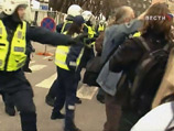 Эстонские власти в апреле 2007 года демонтировали находившийся в центре Таллина на холме Тынисмяги памятник Воину-освободителю, известному также как "Бронзовый солдат"