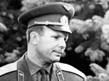 Говоря о гибели первого космонавта планеты, Терешкова, с трудом скрывая чувства, заметила, что "его до сих пор не хватает". "И не только нам, космонавтам, но и всей космонавтике"