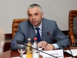 Член Совета Федерации от Ханты-Мансийского автономного округа, один из самых богатых сенаторов страны Виктор Пичугов, заполняя декларацию о доходах за прошлый год, возможно, забыл указать в ней свой персональный самолет