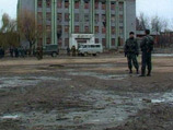 Еще 13% опрошенных "готовы смириться" с выходом Чечни из состава РФ, хотя они и против этого, а 12% уверены, что отделение Чечни уже фактически состоялось