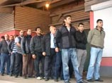 Сотрудники ФМС и правоохранители, приехав на территорию плодоовощной базы площадью 30 гектаров, обнаружили там целый подпольный город