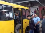 Профилактическая операция "Нелегальный мигрант" началась в 6 утра 5 августа, в ней приняли участие 300 сотрудников полиции и 50 сотрудников ФМС. Всех задержанных правоохранители пересчитали и доставили в отделы полиции для проверки