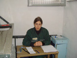 Надежда Толоконникова объявила голодовку 23 сентября, жалуясь на условия труда в колонии, где, по ее словам, заключенных заставляют работать по 16 часов в день