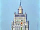 Российские власти собираются доказать, что этот хребет и поднятие имени Менделеева относятся к арктическому шельфу РФ, площадь которого больше миллиона квадратных километров