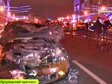 Дело о страшной автокатастрофе с участием пяти иномарок на Кутузовском проспекте в Москве, в результате которой погиб вице-премьер Дагестана Гаджи Махачев и еще два человека, обрастает интересными подробностями