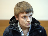 Замоскворецкий суд Москвы в четверг освободил по амнистии, объявленной в конце прошлого года Госдумой, обвиняемого в беспорядках на Болотной площади в Москве в мае 2012 года Дмитрия Алтайчинова
