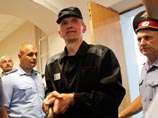 Экс-глава МЕНАТЕПа Платон Лебедев, освобождение которого из вельской колонии (Архангельская область) ожидалось в пятницу, возможно, уже покинул территорию исправительного учреждения
