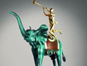 Свой рекорд есть и у аукционного дома Bonhams. Скульптура Сальвадора Дали "Триумфальный слон" продана за 446,5 тыс. фунтов Свой рекорд есть и у аукционного дома Bonhams. Скульптура Сальвадора Дали "Триумфальный слон" продана за 446,5 тыс. фунтов