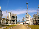 "Роснефть" приобретает у ВТБ Одесский НПЗ. До сих пор завод принадлежал группе ВЕТЭК (Восточно-Европейская топливно-энергетическая компания) Сергея Курченко, которого считали близким к семье президента Украины Виктора Януковича
