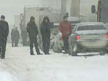 В областном МЧС агентству ИТАР-ТАСС сообщили, что для водителей застрявших большегрузов организовали пункты обогрева