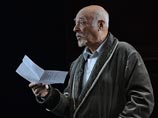 Глава Российской Федерации Владимир Путин передал поздравления известному артисту театра и кино Владимиру Этушу