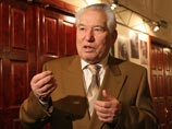 В Анкаре при участии президента Киргизии Алмазбека Атамбаева в среду открыли бюст известного киргизского писателя Чингиза Айтматова