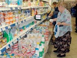 Однако отечественные производители настроены более оптимистично: по их мнению, ограничительные меры на ввоз европейской продукции будут способствовать росту популярности российских товаров, которые раньше были "в тени"