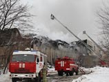 Пожар в фундаментальной библиотеке Института научной информации по общественным наукам (ИНИОН) на Профсоюзной улице в Москве уже не угрожает книгам, но заливать здание водой будут, по всей видимости, до утра