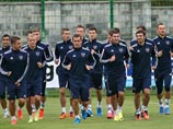 Сборная России по футболу опустилась на 33-е место в февральском рейтинге ФИФА, опубликованном в четверг на официальном сайте организации. В январе команда Фабио Капелло находилась на 31-ой строчке мировой табели о рангах