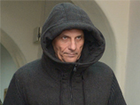 Хорошавин был задержан вместе с тремя предполагаемыми сообщниками 3 марта в своем рабочем кабинете. Он подозревается по статье о получении взятки в размере 5,6 миллиона долларов