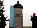 В Новосибирске установили памятник украинскому поэту Тарасу Шевченко В Новосибирске установили памятник украинскому поэту Тарасу Шевченко