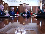 Напомним, президент РФ Владимир Путин 5 апреля подписал указ, согласно которому на базе внутренних войск МВД создается Национальная гвардия