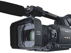 Видеокамера Panasonic AG-HVX200. Фото с сайта Panasonic Видеокамера Panasonic AG-HVX200. Фото с сайта Panasonic