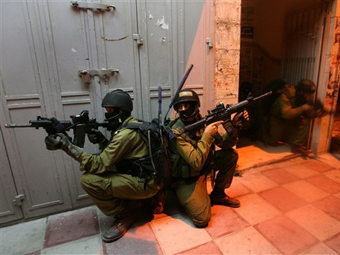     ,  AFP