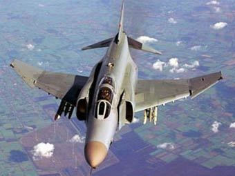  F-4 Phantom.    militaryfactory.com