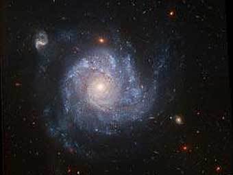  NGC 1309,    .  NASA/Hubble