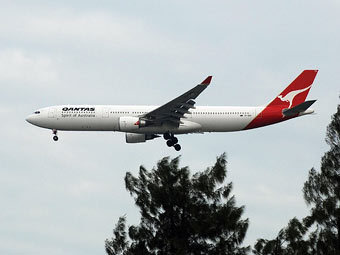 Airbus A330  Qantas.   StarvingFox   Flickr 