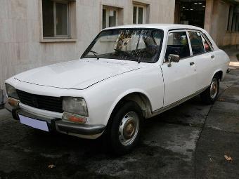 Peugeot 504, принадлежащий президенту Ирана. Фото с сайта www.ahmadinejad-car.com