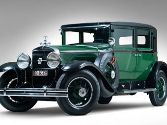 Cadillac V-8 Town Sedan.    rmauctions.com
