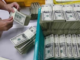  Reuters